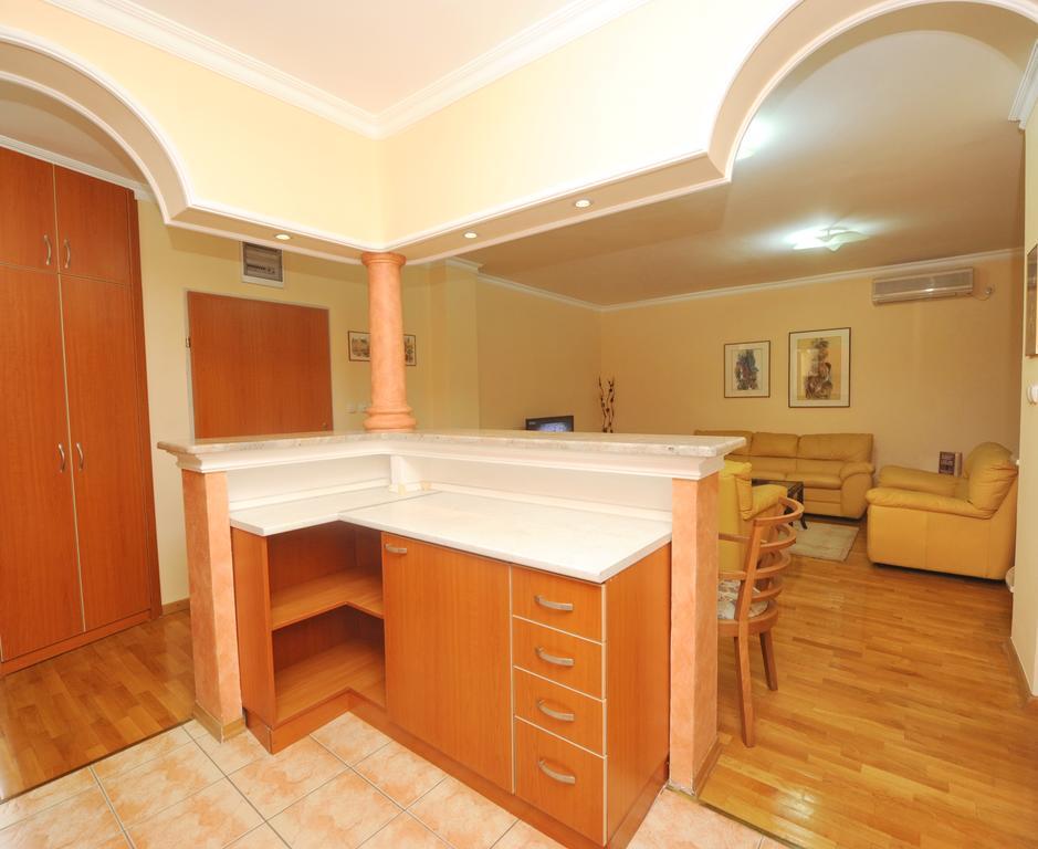 Exclusive Central Apartments Скоп'є Екстер'єр фото